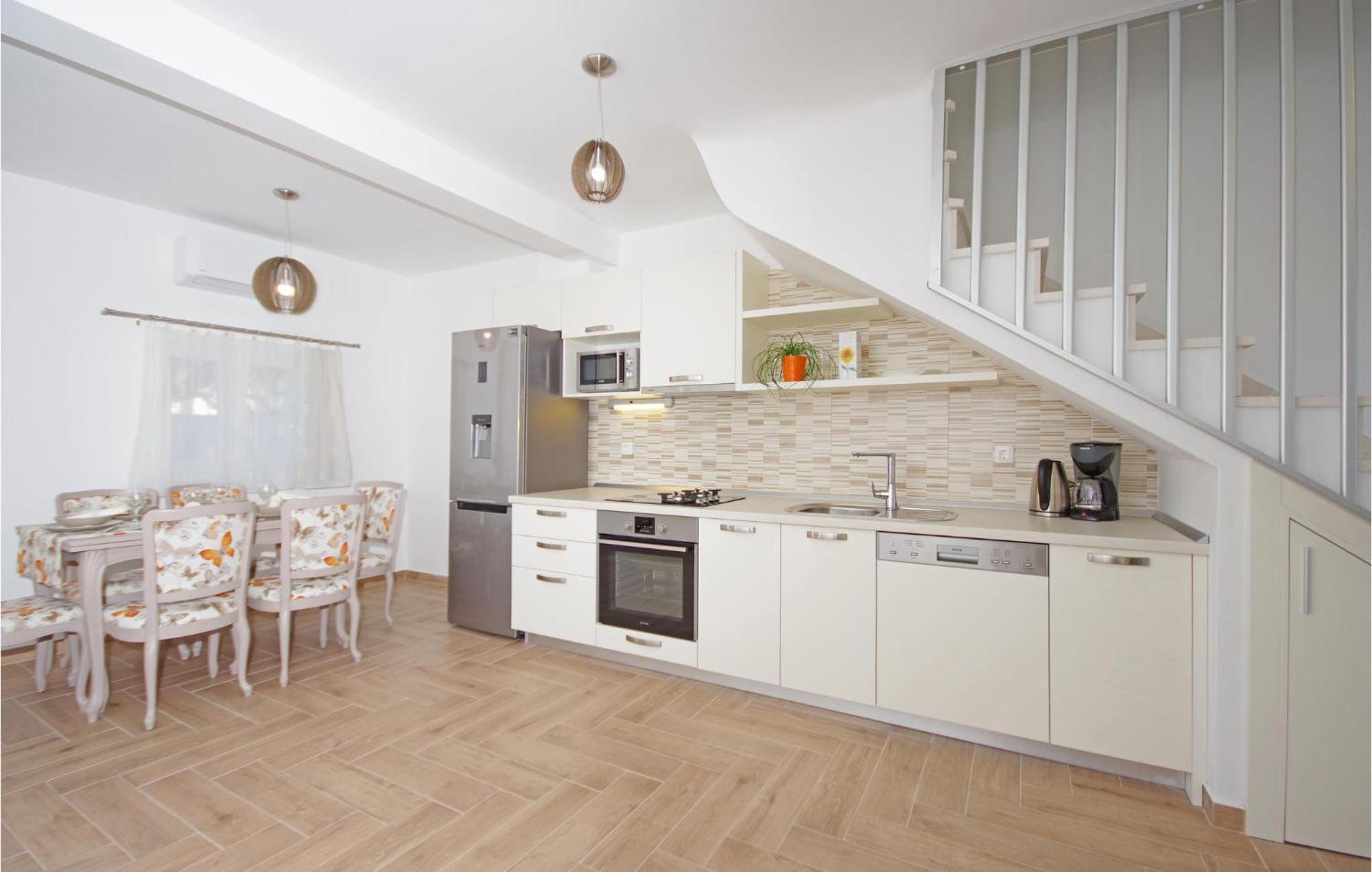 Awesome Home In Drvenik With Wifi المظهر الخارجي الصورة
