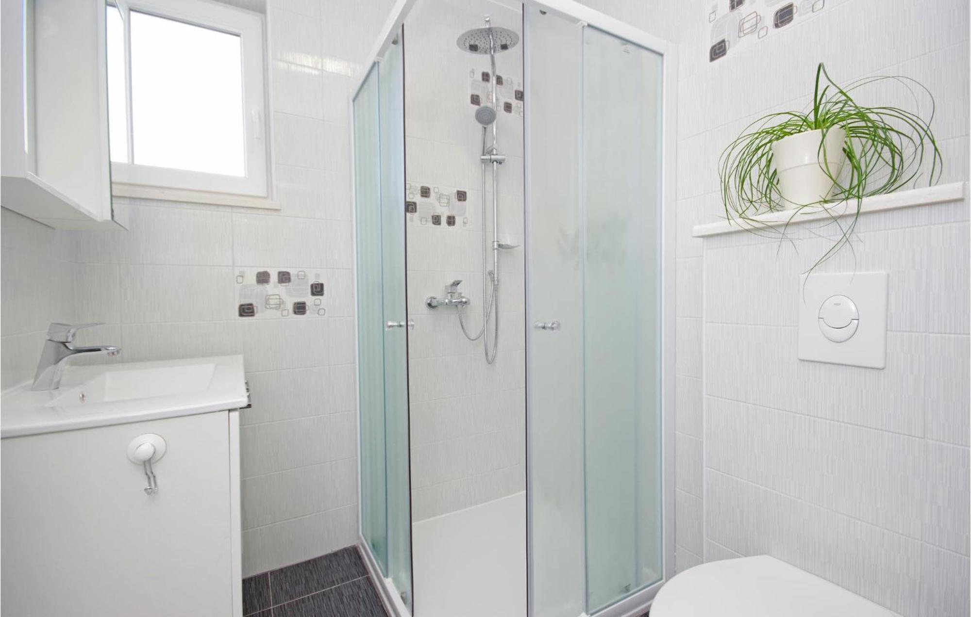 Awesome Home In Drvenik With Wifi المظهر الخارجي الصورة