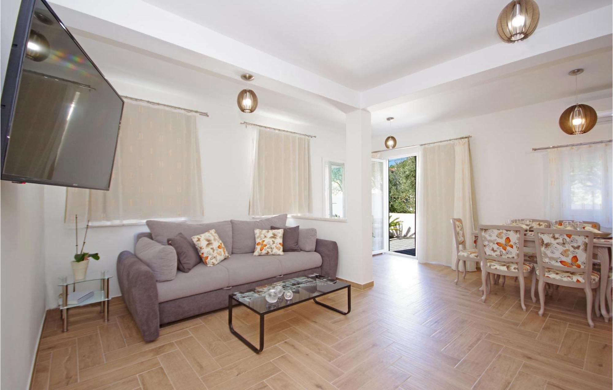 Awesome Home In Drvenik With Wifi المظهر الخارجي الصورة